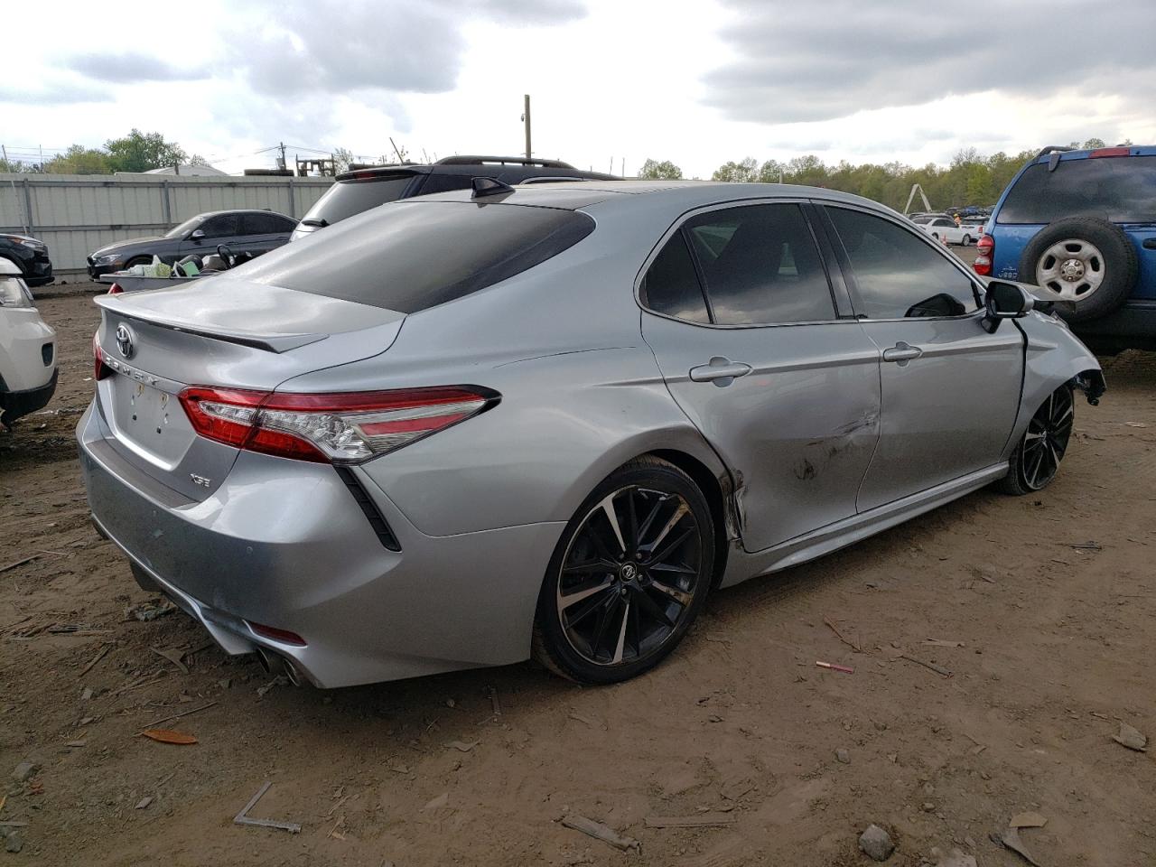 4T1BZ1HK7JU005180 TOYOTA CAMRY 2018