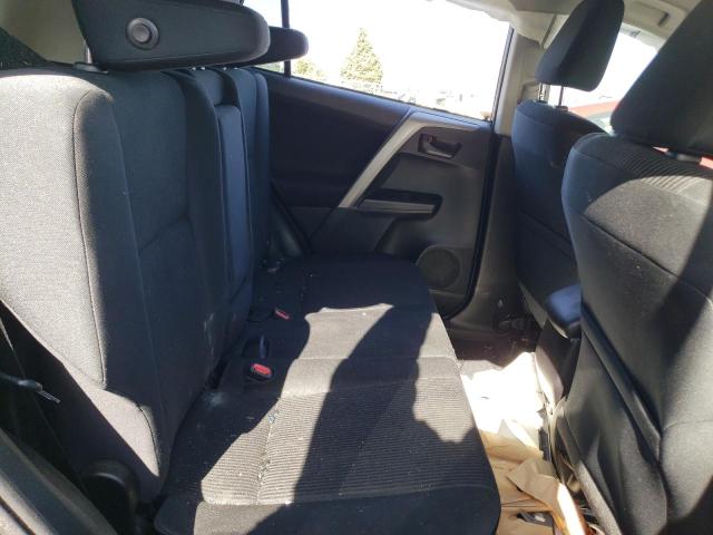2T3BFREV4HW653860 Toyota RAV4 LE