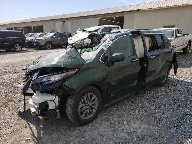 2021 Toyota Sienna XLE