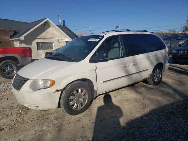 2005 Chrysler Town & Country Touring