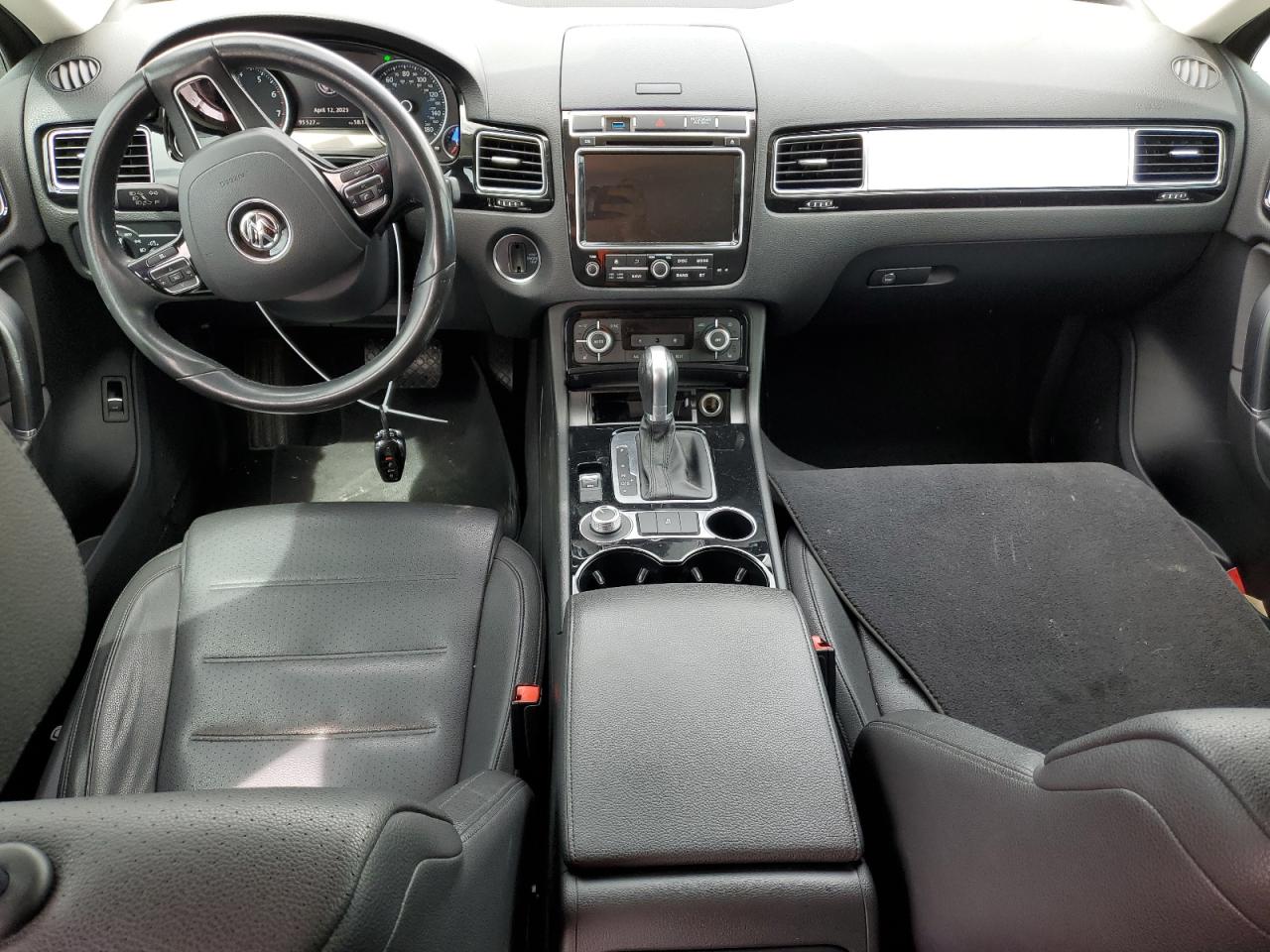 WVGEF9BPXGD005160 VOLKSWAGEN TOUAREG 2016
