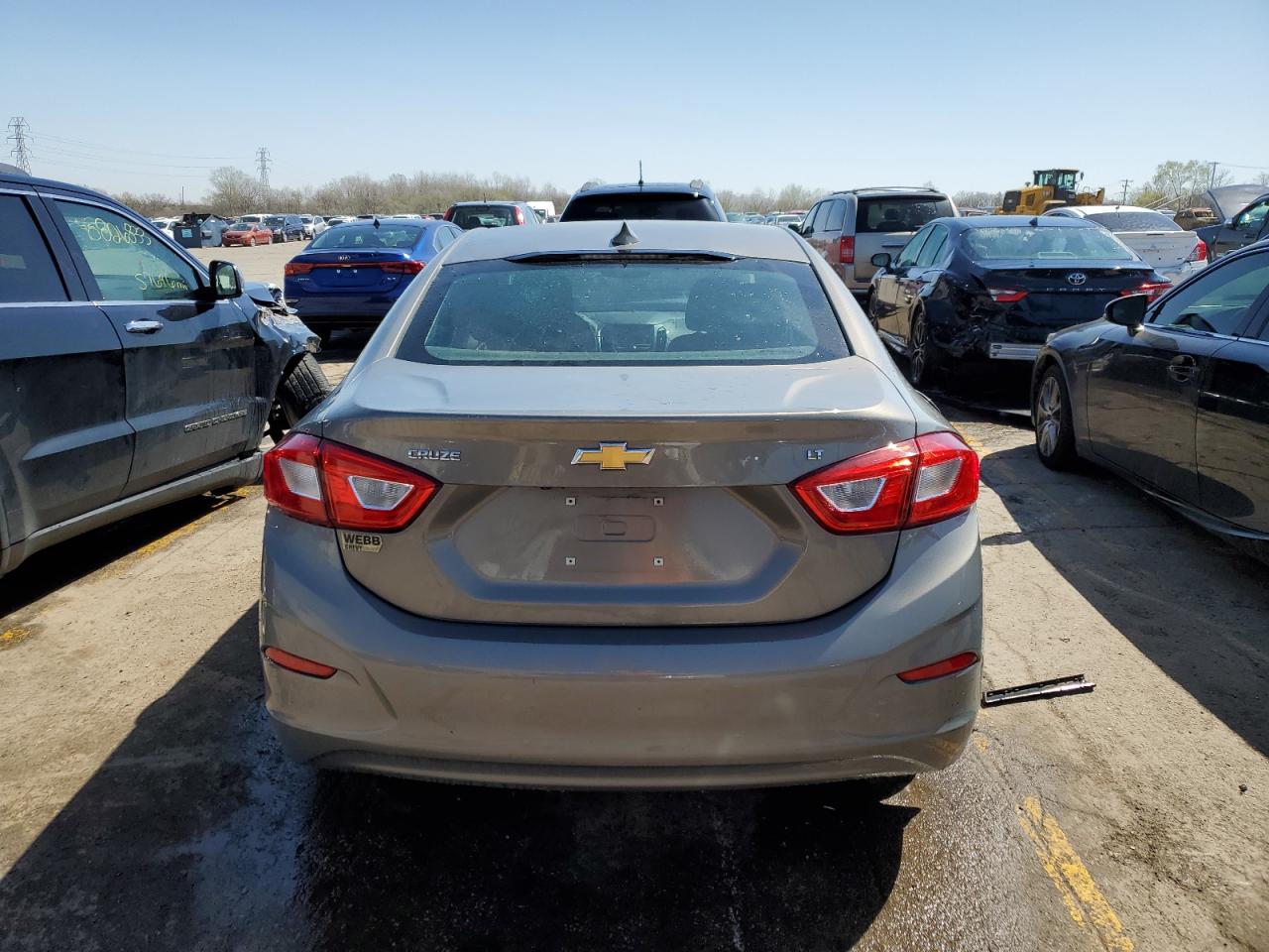 1G1BE5SM2J7203500 CHEVROLET CRUZE 2018