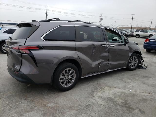 5TDJRKEC0MS008935 Toyota SIENNA XLE