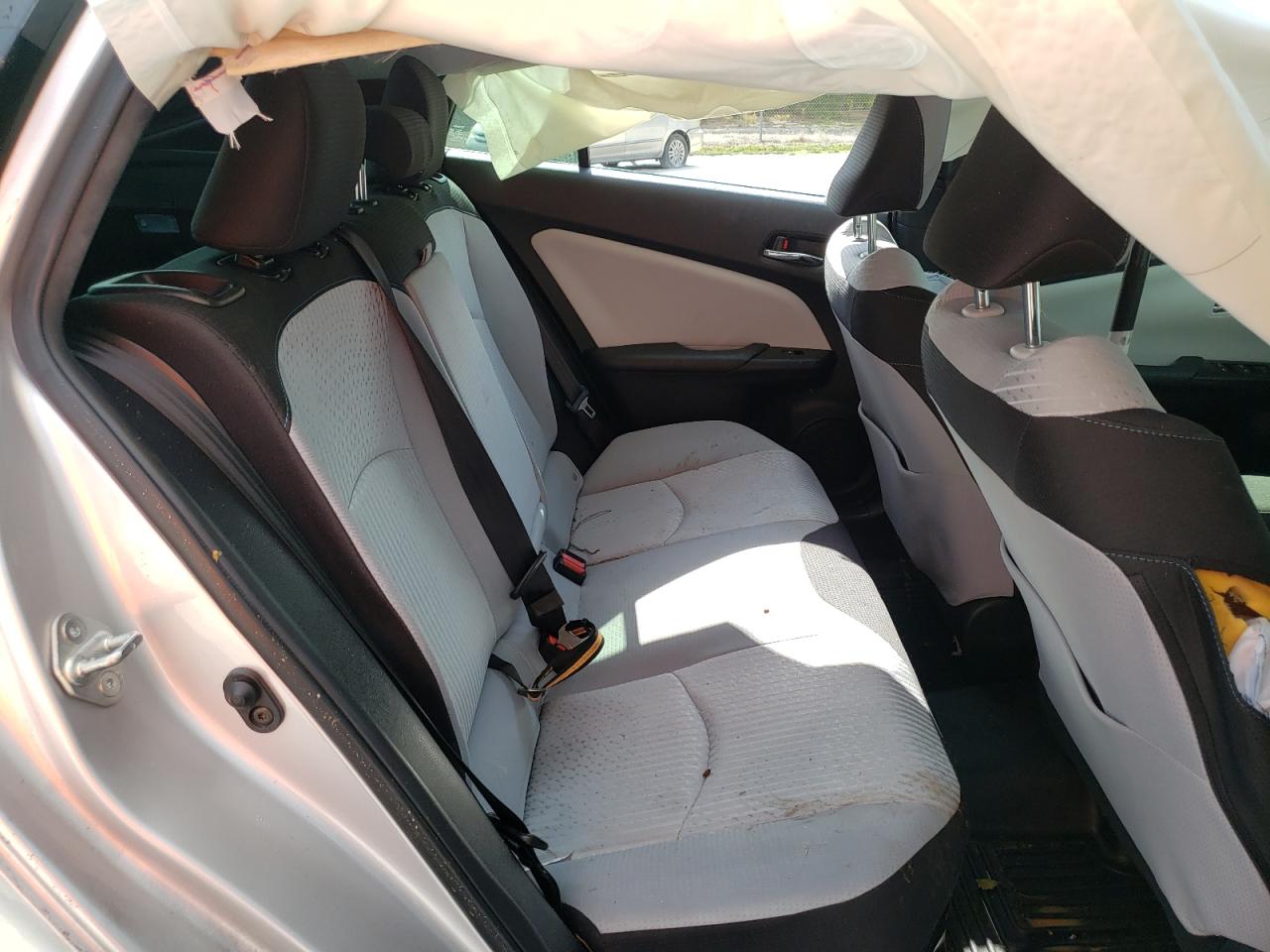 JTDKARFUXH3045381 TOYOTA PRIUS 2017