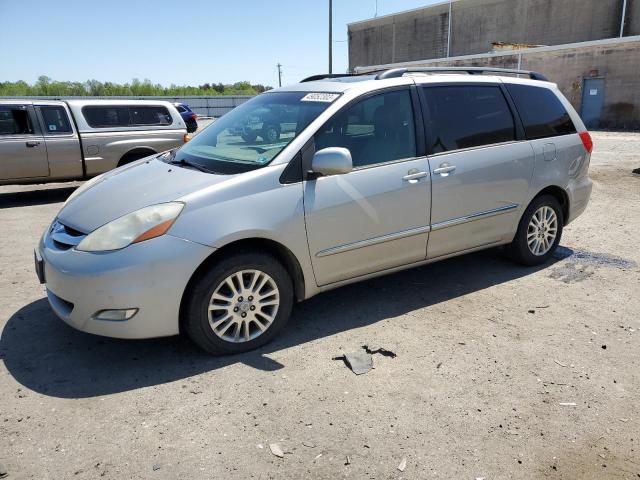 2010 Toyota Sienna XLE