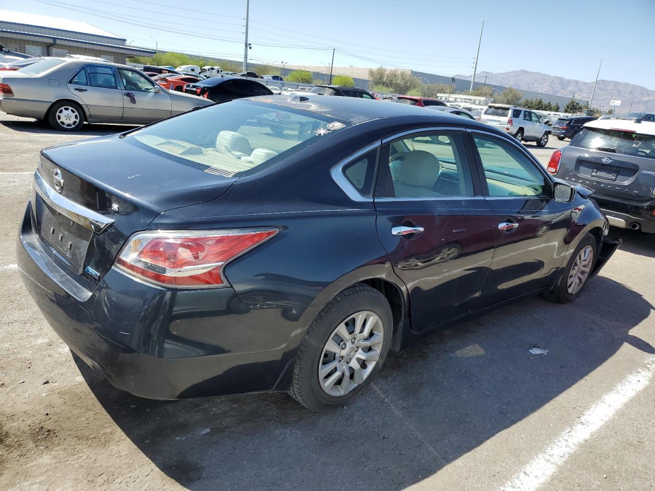 2014 Nissan Altima 2.5 vin: 1N4AL3AP3EC153833