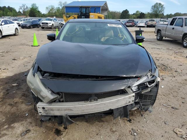 1N4AA6AP3HC379141 Nissan Maxima 3.5s