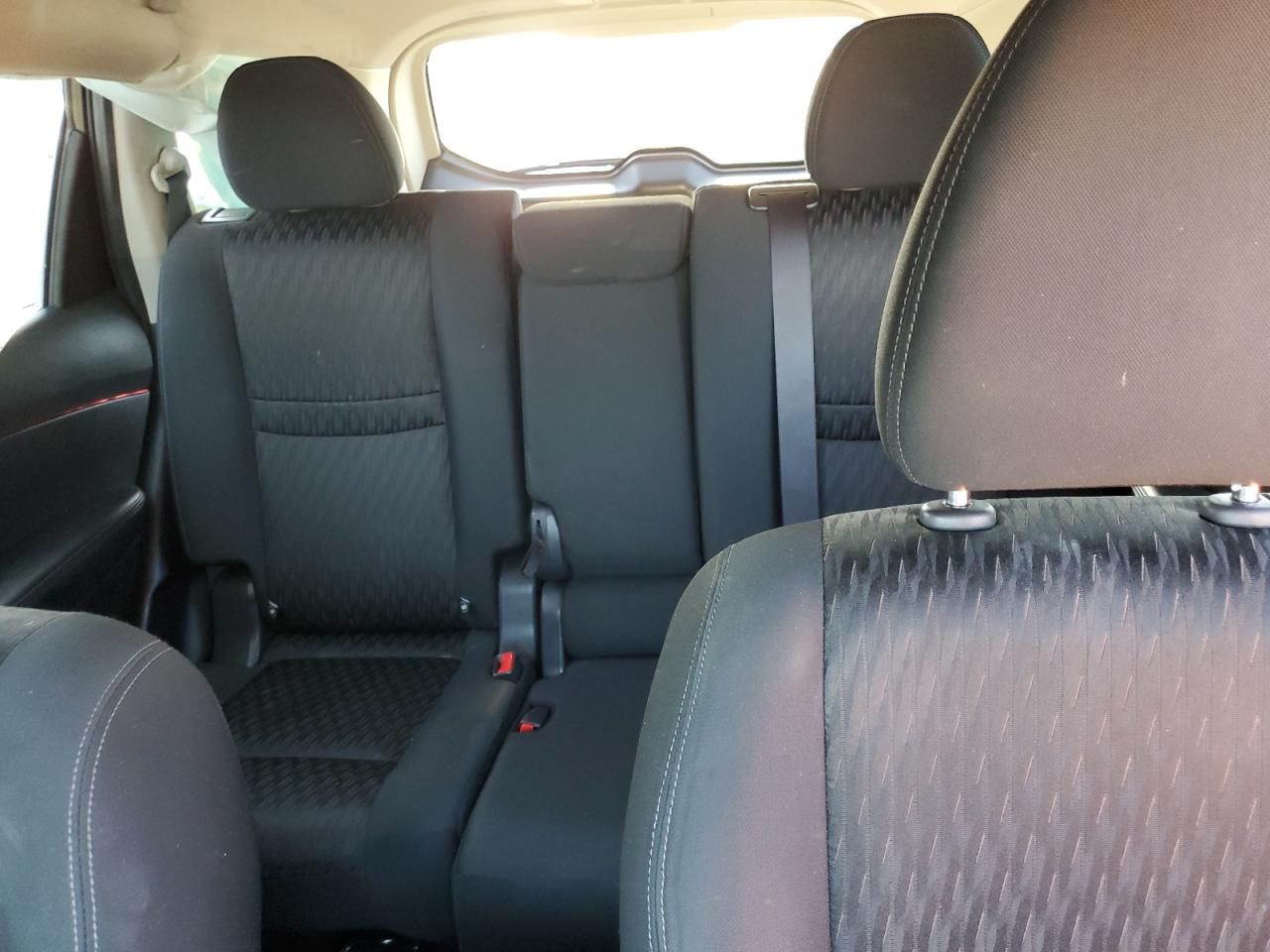 KNMAT2MT3JP519824 NISSAN ROGUE 2018