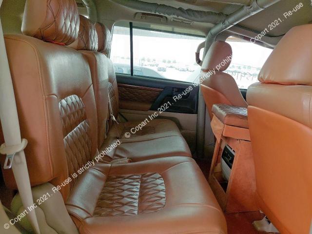 JTMHU01J0J4153373 Auction: COPART UAE Lot: 49954193 Location: DUBAI INDUSTRIAL CITY - DUBAI JTMHU01J0J4153373 TOYOTA L-CRUISER 2018 WHITE Photo 6