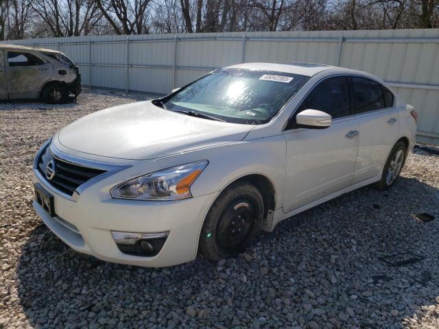Salvage cars for sale from Copart Franklin, WI: 2013 Nissan Altima 2.5