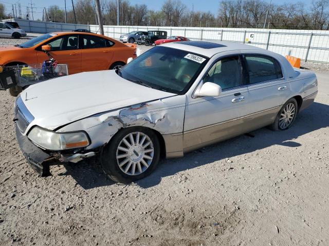 2003 Lincoln Town Car Signature