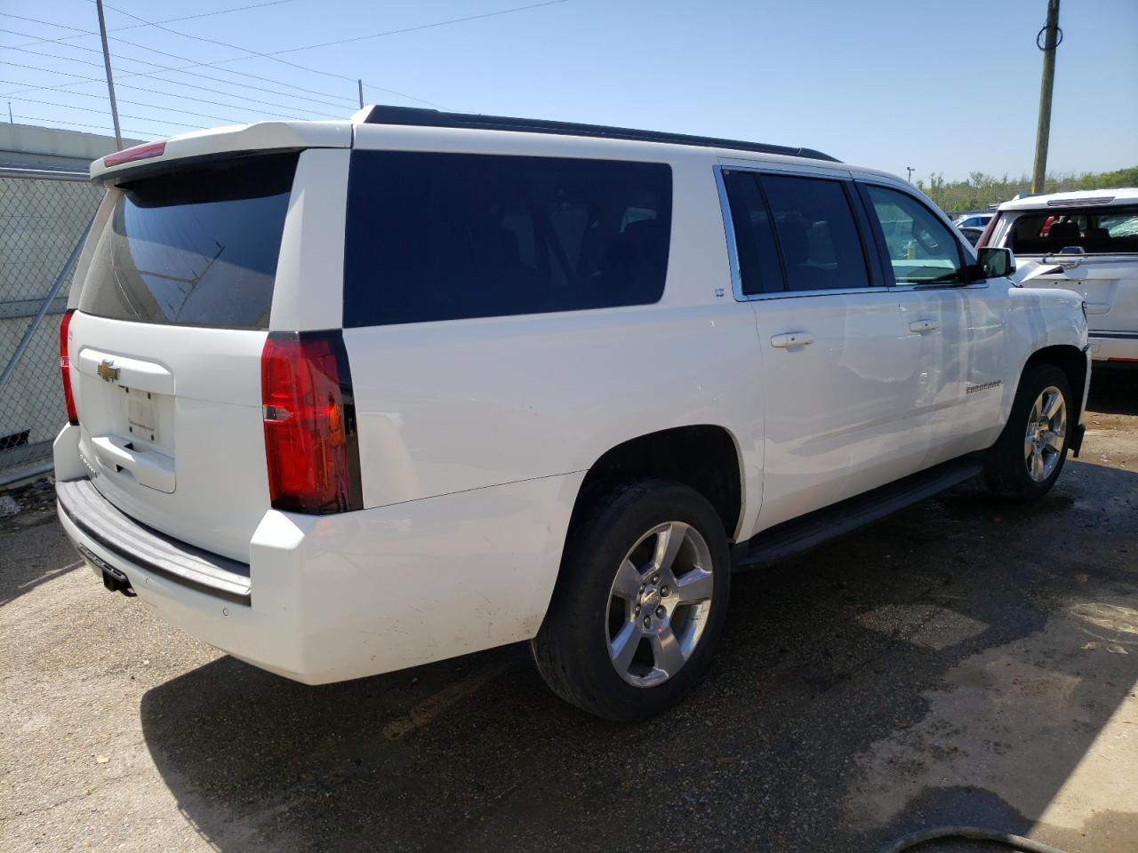 2018 Chevrolet Suburban C1500 Lt vin: 1GNSCHKC0JR270730