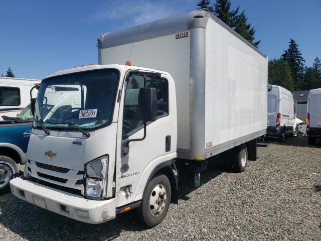 Salvage cars for sale from Copart Graham, WA: 2017 Chevrolet 4500HD