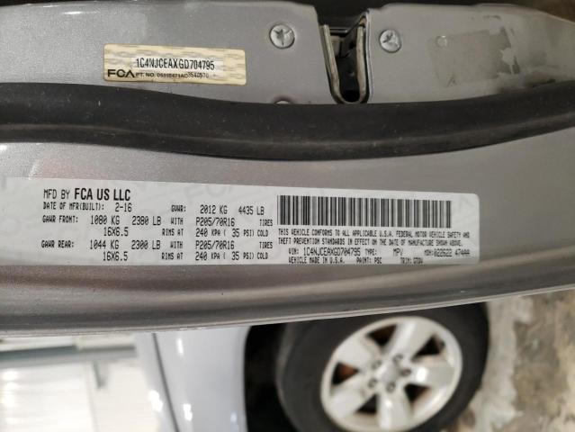1C4NJCEAXGD704795 Jeep Compass Latitude
