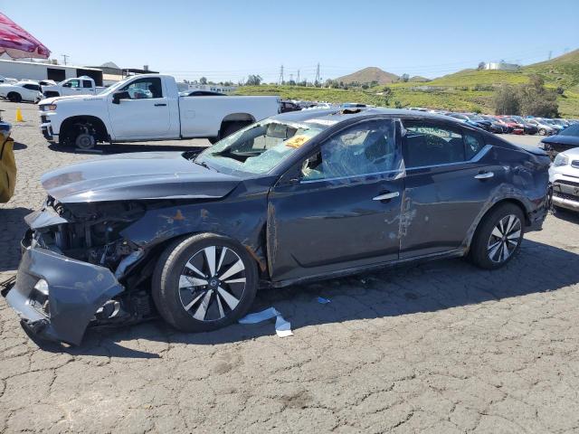 Salvage cars for sale from Copart Colton, CA: 2022 Nissan Altima SV