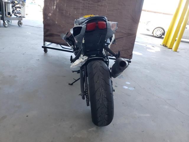 2019 SUZUKI GSX-R600 - JS1GN7FA7K7100772