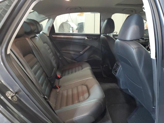 2017 VOLKSWAGEN PASSAT SEL - 1VWCT7A34HC082103