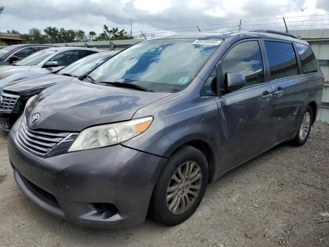 2017 Toyota Sienna XLE