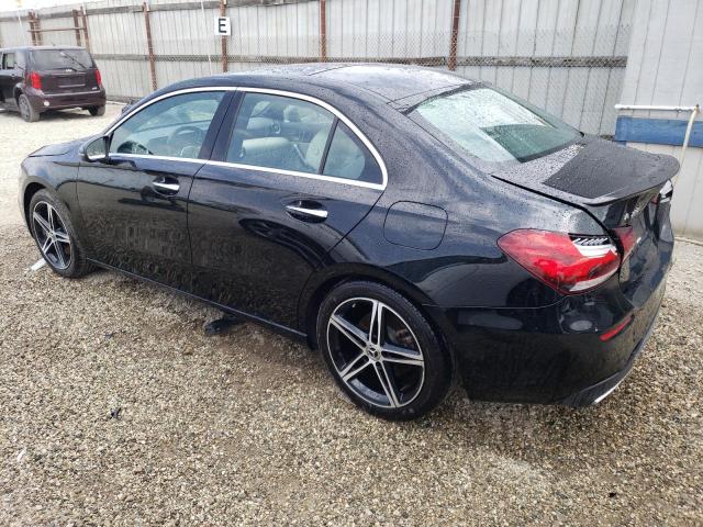 WDD3G4EB3KW010599 Mercedes-Benz A 220