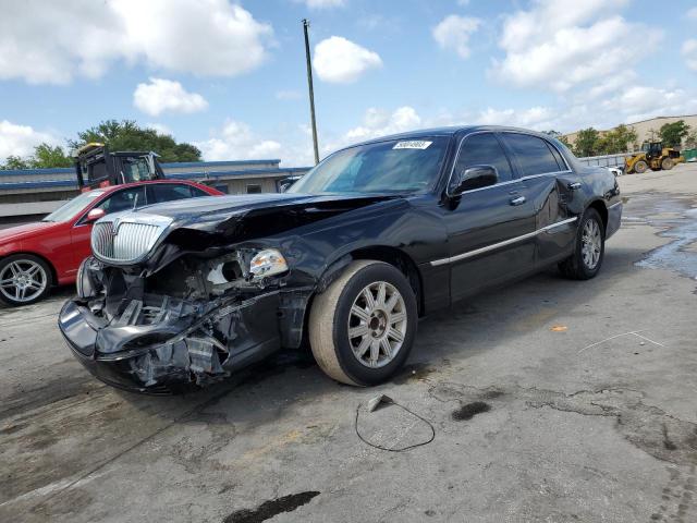 2011 Lincoln Town Car Signature Limited