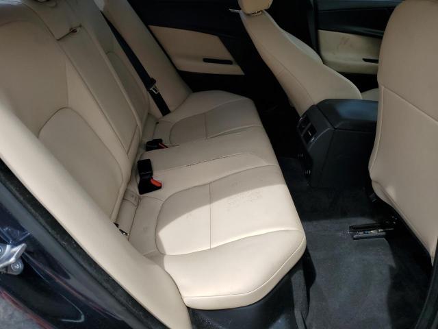 SAJAD4BN1HA972917 Jaguar XE PREMIUM