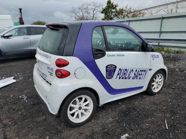 VIN WMEEJ9AA1DK697432 2013 Smart Fortwo no.3