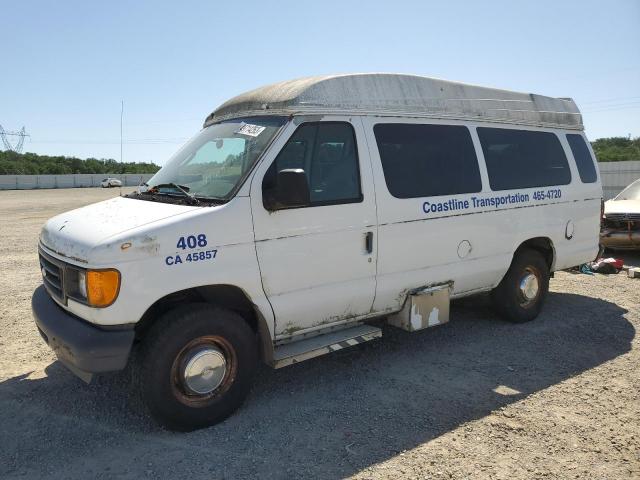 2004 Ford Econoline Cargo Van 