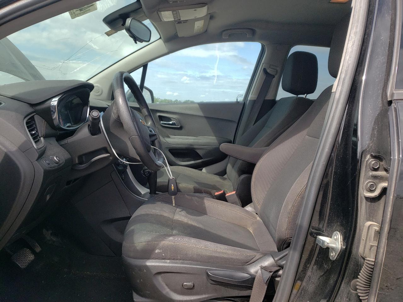 VIN: 3GNCJKSB7KL186041 2019 CHEVROLET TRAX
