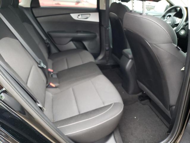 3KPF24AD2PE571133 KIA FORTE LX