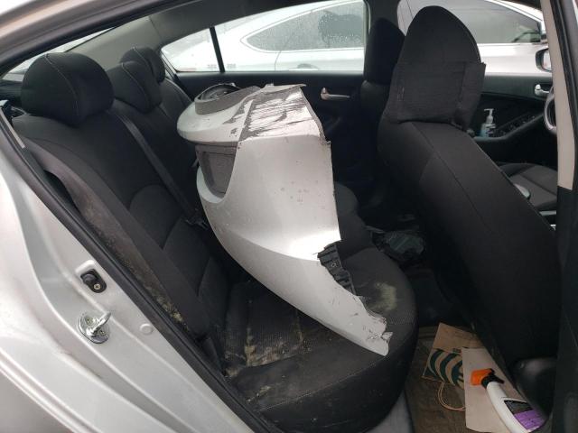 3KPFK4A76HE097246 KIA FORTE LX
