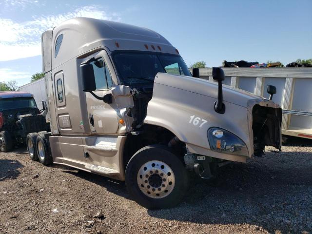 Salvage cars for sale from Copart Hueytown, AL: 2017 Freightliner Cascadia 125