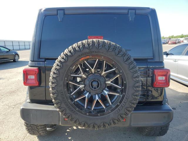 1C4HJXEG6JW193977 Jeep Wrangler Unlimited Sahara