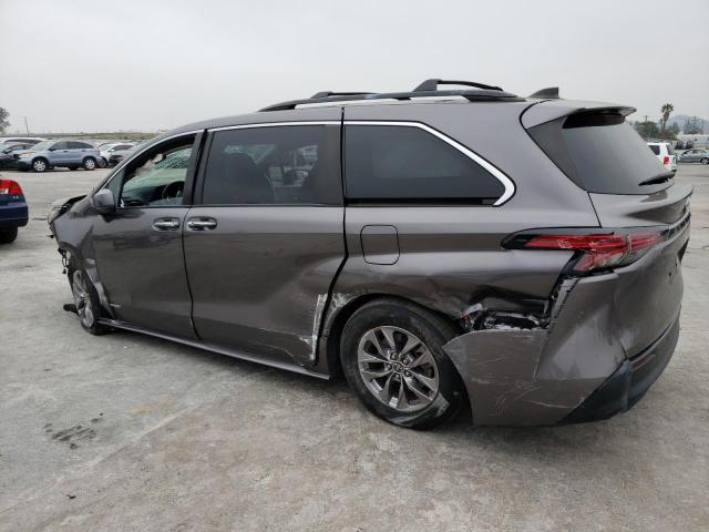 5TDJRKEC0MS008935 Toyota SIENNA XLE