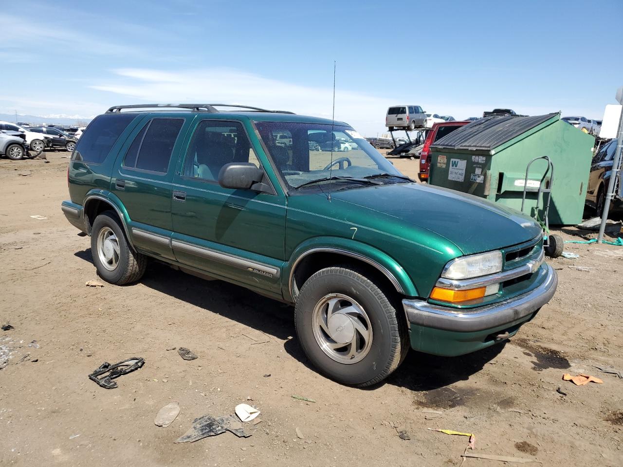 1GNDT13W6X2107378 1999 Chevrolet Blazer