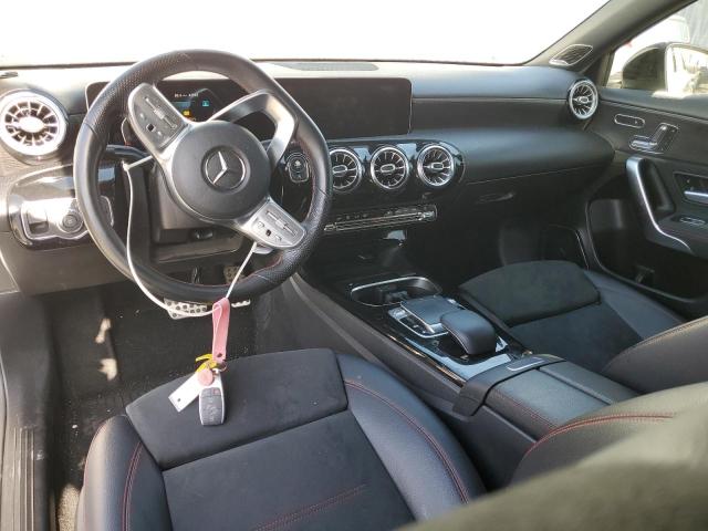 WDD3G4EB6KW009530 Mercedes-Benz A 220