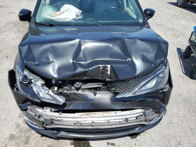 2C4RC1EG6JR112979 2018 CHRYSLER PACIFICA, photo no. 11