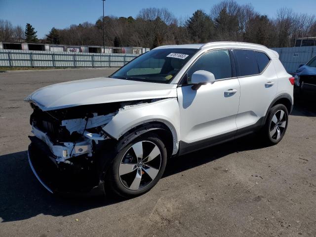 2022 Volvo XC40 