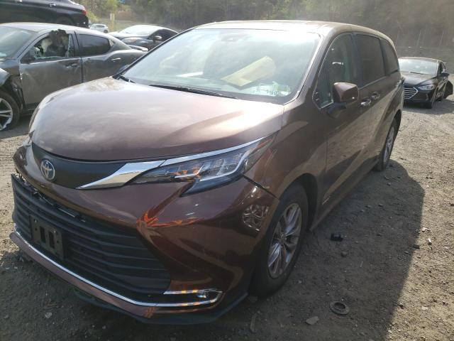 2021 Toyota Sienna XLE