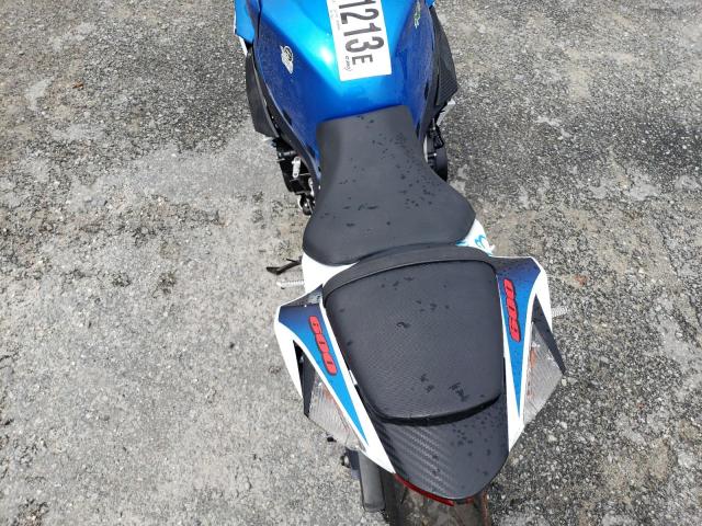 2011 SUZUKI GSX-R600 - JS1GN7FA1B2100053