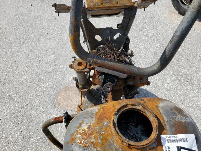 2022 HARLEY-DAVIDSON FLTRK 1HD1KZF17NB668147