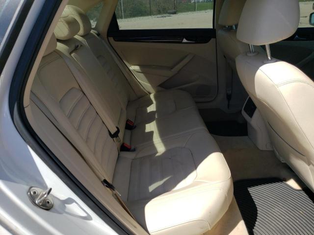 2015 VOLKSWAGEN PASSAT SEL - 1VWCV7A33FC071570