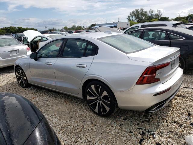 2022 VOLVO S60 B5 MOM - 7JRL12FZ4NG155372