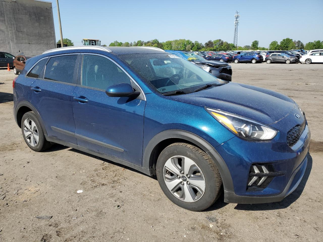 KNDCB3LC5L5397839 Kia Niro LX 4