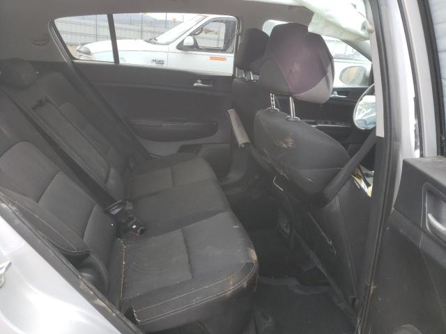 KNDPMCAC3H7275779 KIA Sportage Lx