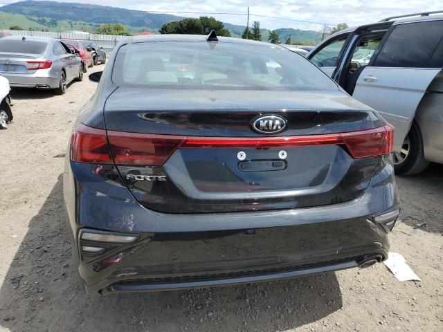 3KPF24AD9ME381552 KIA FORTE FE