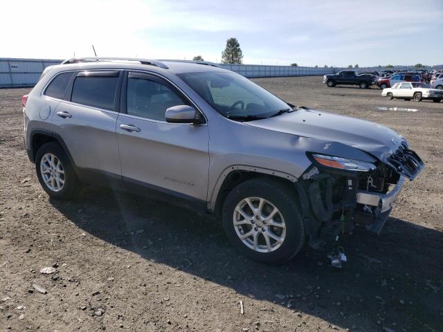 1C4PJMCS8HW657945 Jeep Cherokee Latitude