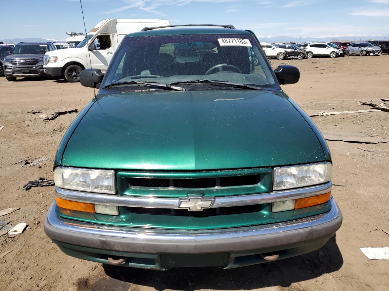 1GNDT13W6X2107378 1999 Chevrolet Blazer