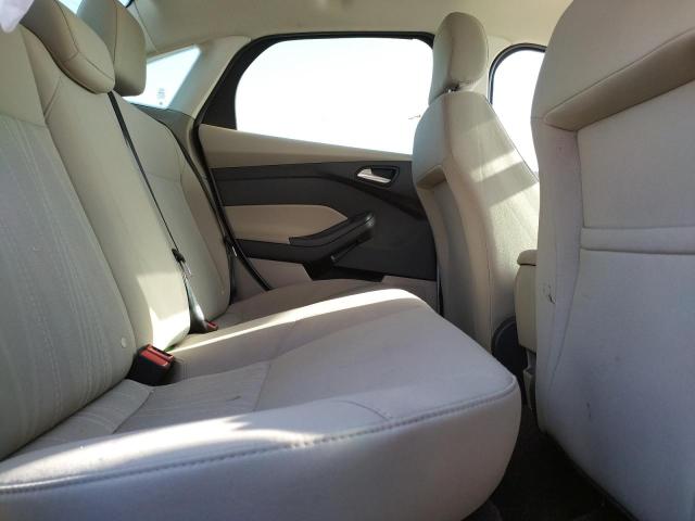 1FADP3FE9JL270996 Ford FOCUS SE