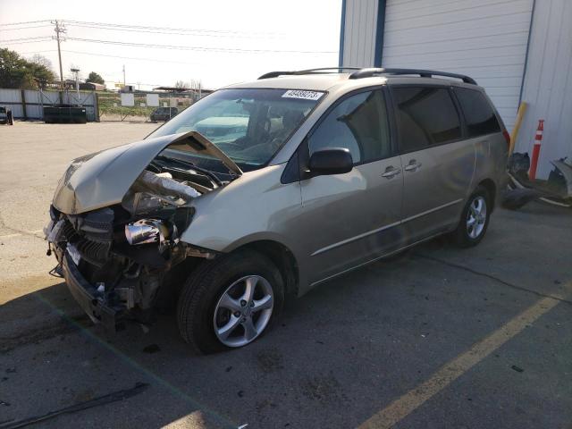 2004 Toyota Sienna CE