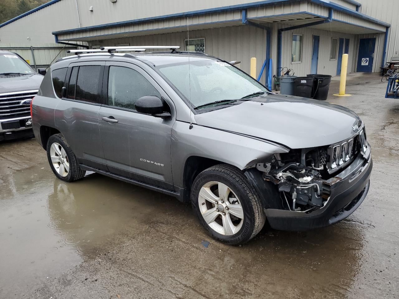 2012 Jeep Compass Latitude vin: 1C4NJCEB6CD610352